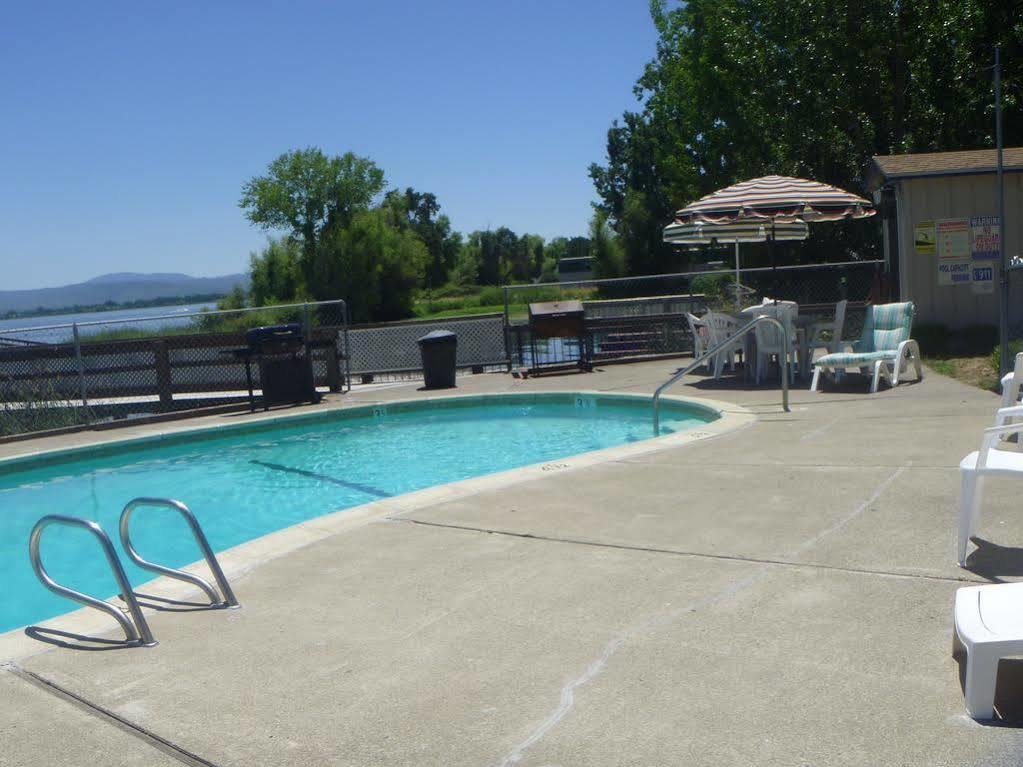 Regency Inn Lakeport Экстерьер фото